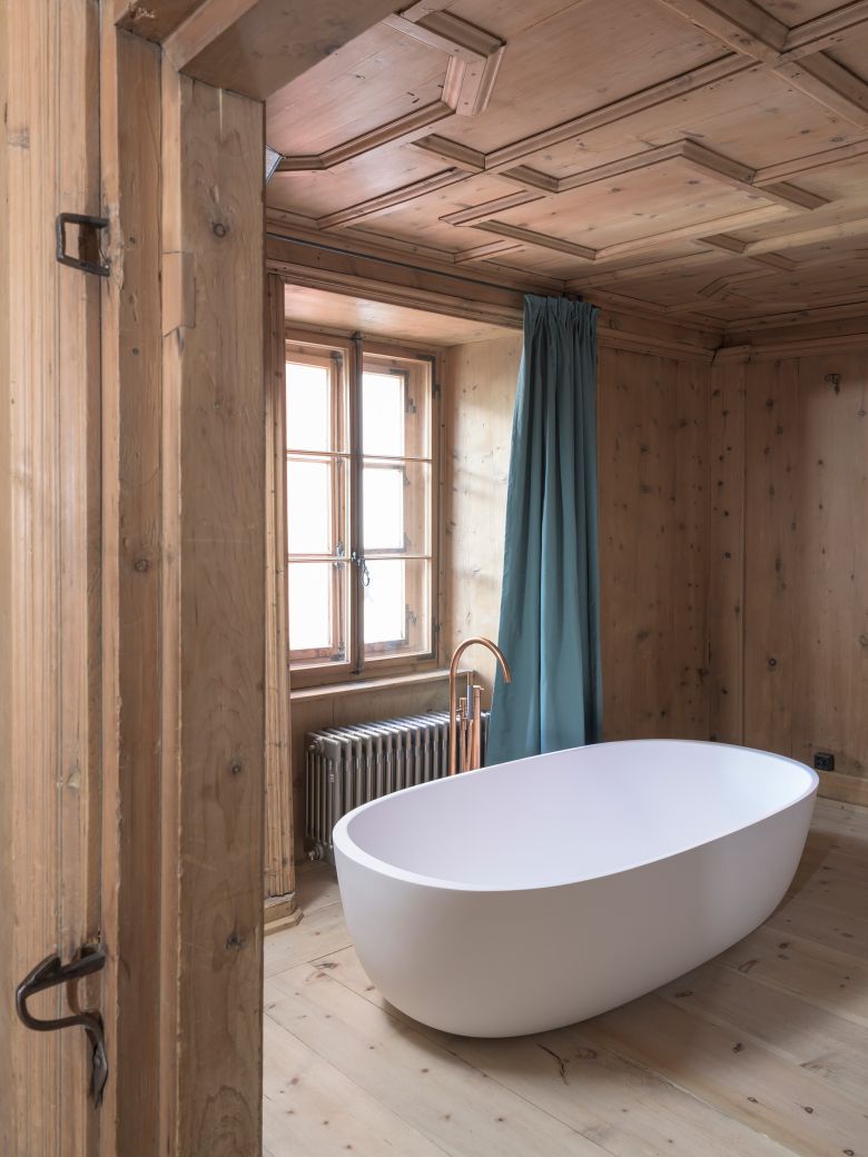 Renovation Engadine house in Pontresina